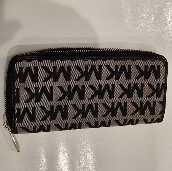 Wallet - Picture 5 of 8